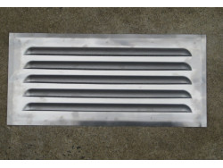 EMBER VENT 470 X 220 - FLAT STAINLESS STEEL WITH BUSHFIRE MESH